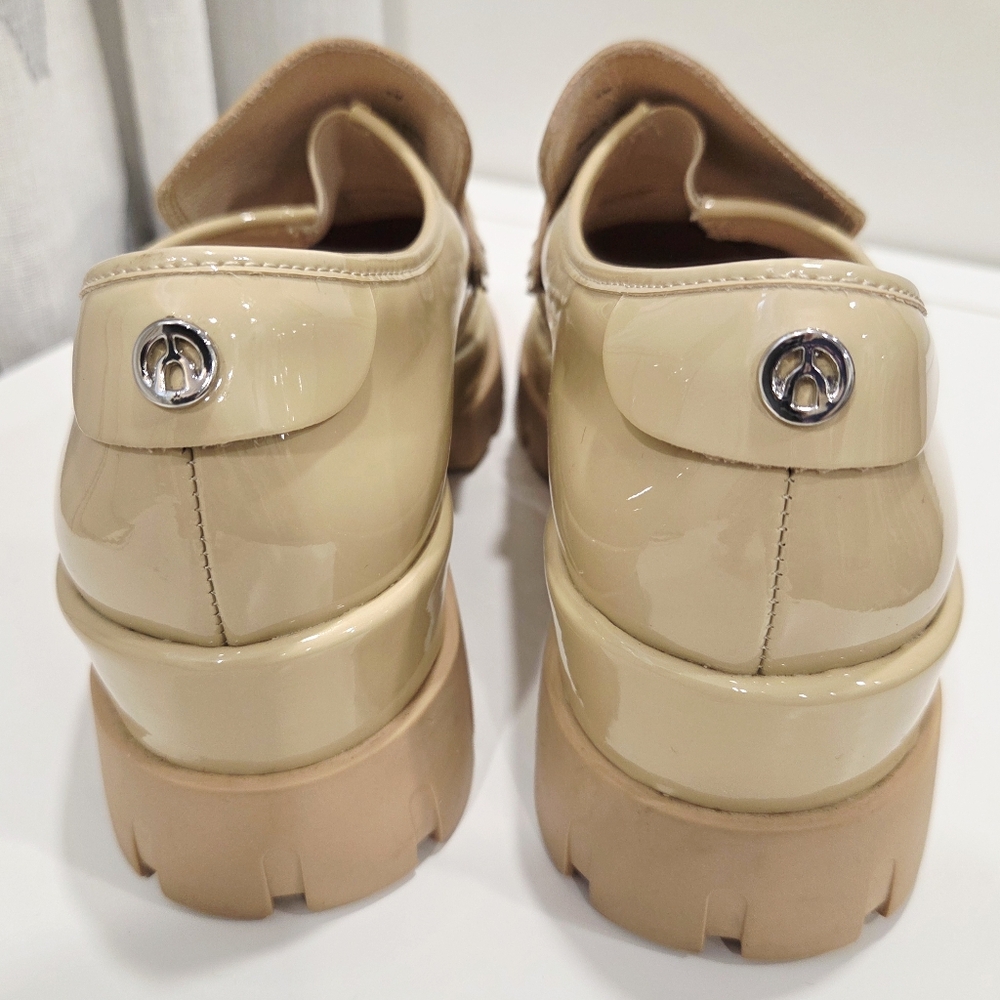 Chunky Loafers – Beige Patent – The Wishbone Collection by Brown – Size 8 - Picture 5 of 12